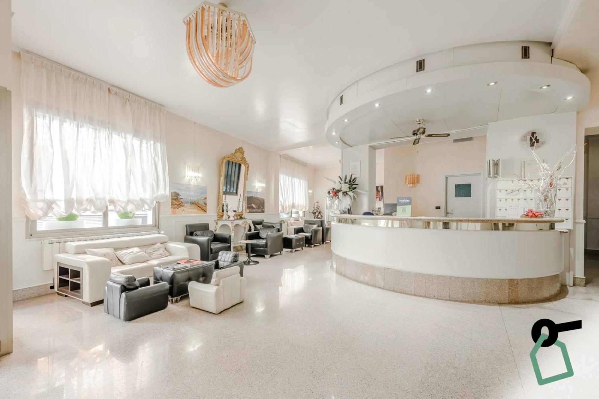Hotiday Collection - Centro Hotel 3*
